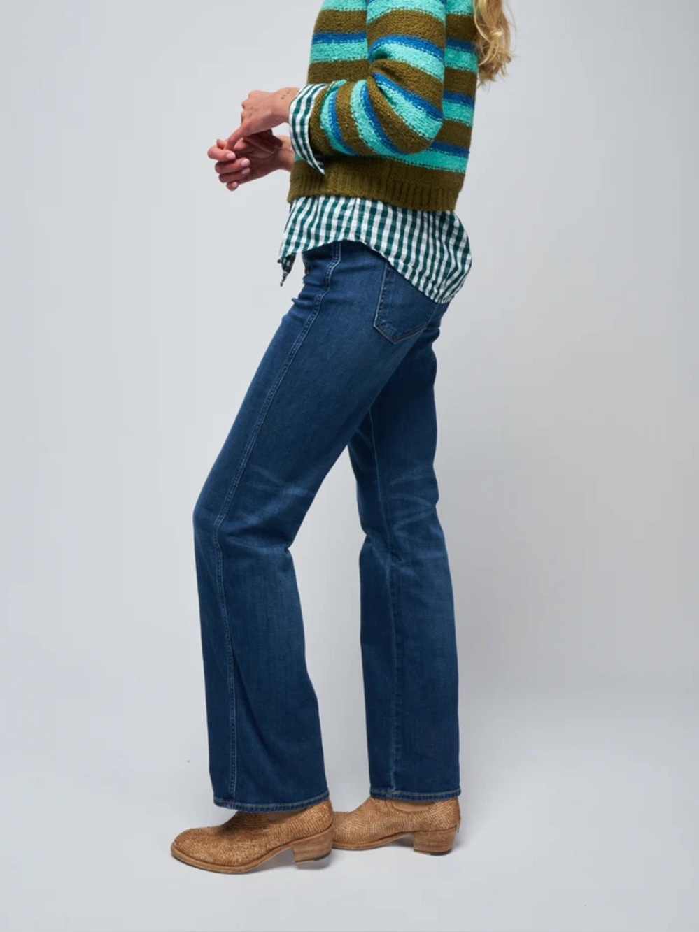 AMO Willa Slim Flare Jeans in Grateful size 28